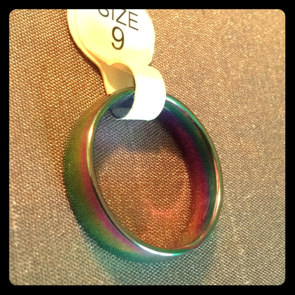 🔥🔥PRICE REDUCED🔥🔥Rainbow Metal Band Ring